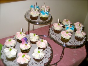 Cupcakes with Marshmallow Flowers