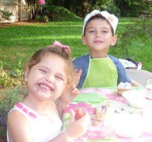 Two cute party goers!