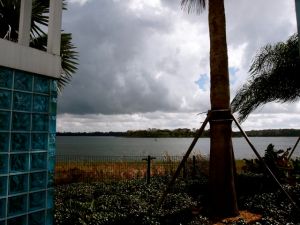 I loved the set up of the pool area off the lake.  It made us feel like we were really away somewhere special and slightly secluded.  Also, not a lot of ppl were using the pool this morning, so it was real private!!